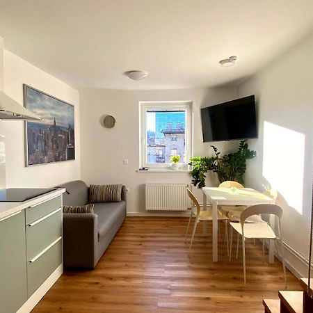 Апартаменты Little Plaza Duplex Любляна Экстерьер фото