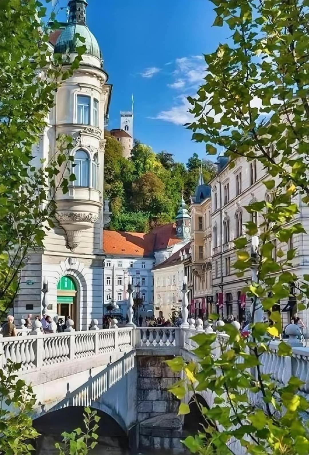 Апартаменты Little Plaza Duplex Любляна Экстерьер фото